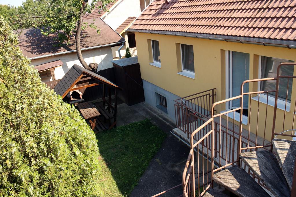 Dom Studia Petra Hotel Štúrovo Екстериор снимка