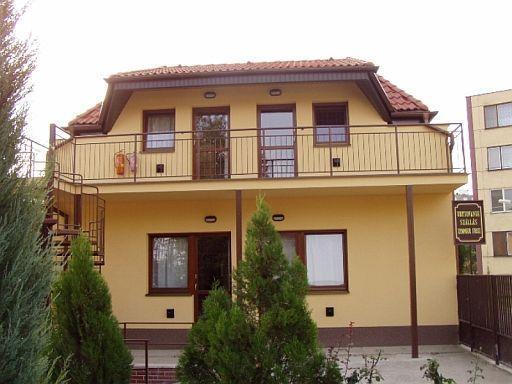 Dom Studia Petra Hotel Štúrovo Екстериор снимка